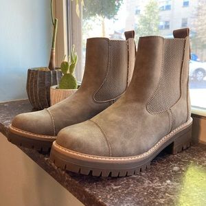 NWT Buckle Chelsea Boots
